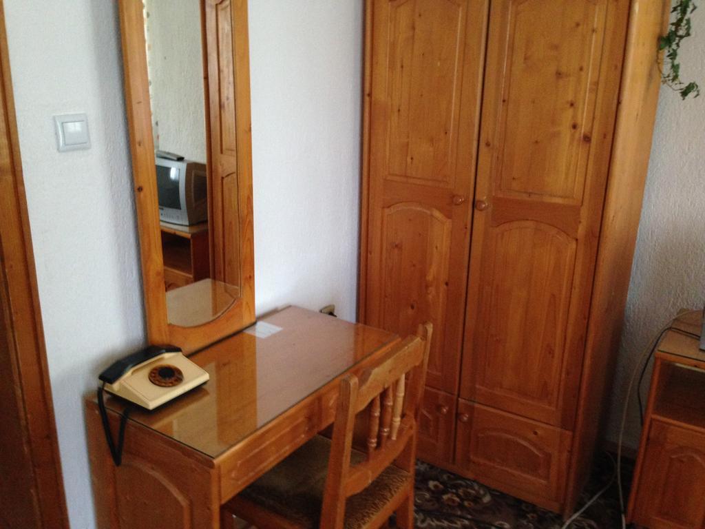 Katerina Family Hotel Smolyan Ruang foto